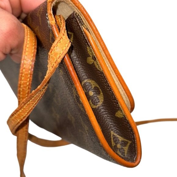 LOUIS VUITTON POCHETTE TWIN GM CROSSBODY BAG MONOGRAM - Picture 7 of 12